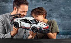 מכונית ספורט פורשה להרכבה מאבני משחק