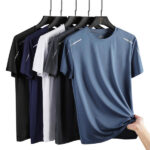 חולצת ריצה נושמת לגבר מבית CHRLCK