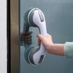 ידית ואקום למניעת נפילות באמבטיה