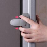 מנעול בטיחות למקרר נגד ילדים