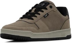 נעל סניקרס דגם Specter מבית Lee