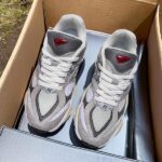 נעליים דגם 9060 במחיר משתלם