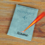 נרתיק לדרכון עם חריטה אישית