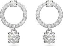 עגיל Swarovski מסדרת Attract