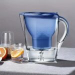 קנקן סינון מים עם פחמן פעיל