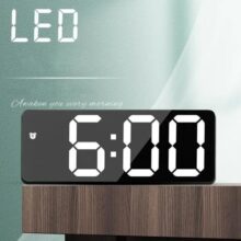שעון קיר דיגיטלי עם תאורת LED